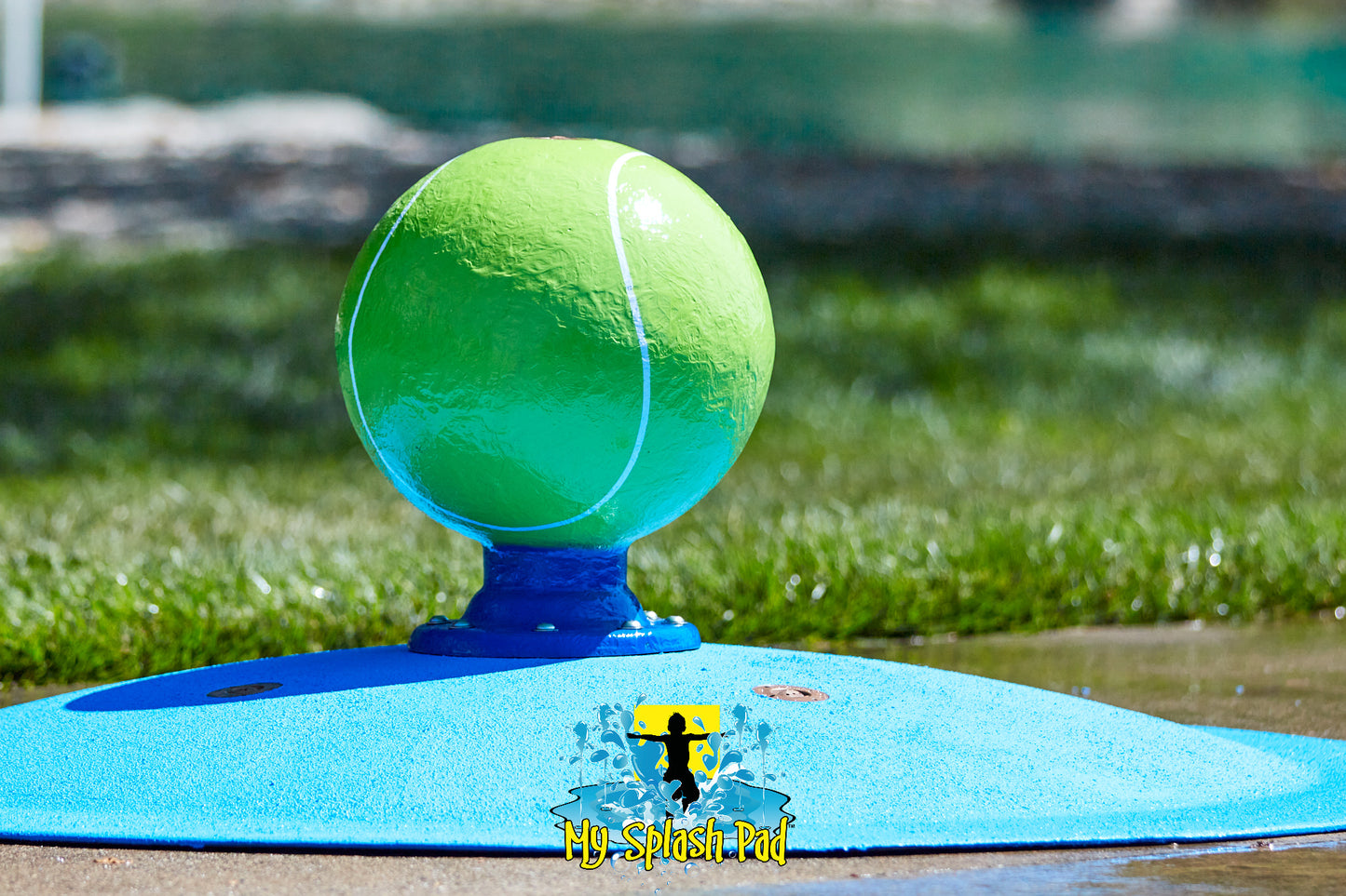 Tennis Ball Portable Water Play Features